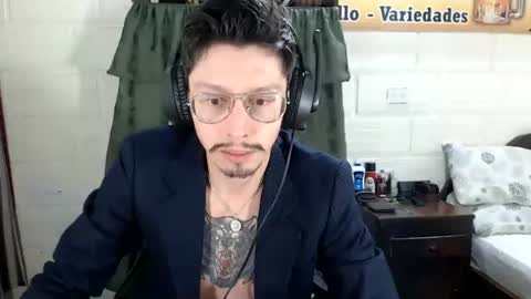 Miguel  Independent Model  online show from June 14, 2026, 11:34 am