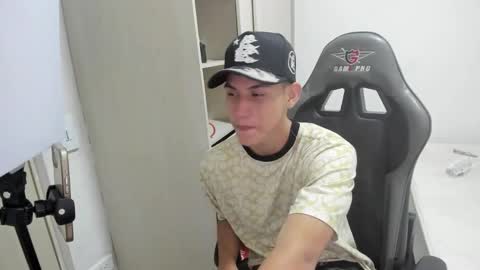 Miguel Hernandez online show from November 16, 2025, 4:18 am