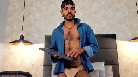 Snapshot of miguelsanfrancisco chatting on November 24, 2025, 6:18 pm miguelsanfrancisco online show from November 24, 2025, 6:18 pm