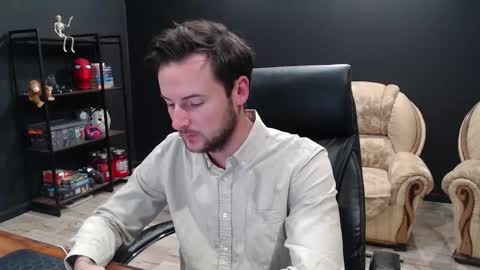 Misha Winchester online show from October 5, 2025, 2:37 pm