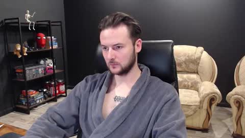 Misha Winchester online show from December 2, 2025, 7:03 am