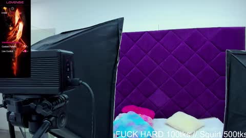  Mia  Gema curly online show from December 3, 2025, 2:41 am