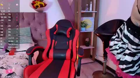 Miia Paris online show from February 14, 2026, 5:59 am