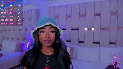 Miia Schwarz  online show from February 10, 2026, 10:25 pm