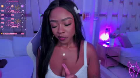 Snapshot of miia_schwarz chatting on April 24, 2026, 12:24 am Miia Schwarz online show from April 24, 2026, 12:24 am