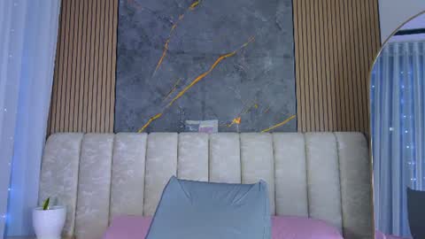 Snapshot of miia_scoott_ chatting on July 1, 2026, 11:56 am miia scoott online show from July 1, 2026, 11:56 am