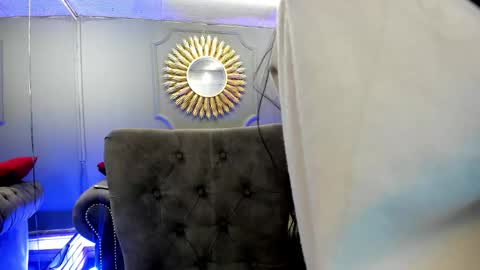 miilu  online show from February 16, 2025, 3:37 am