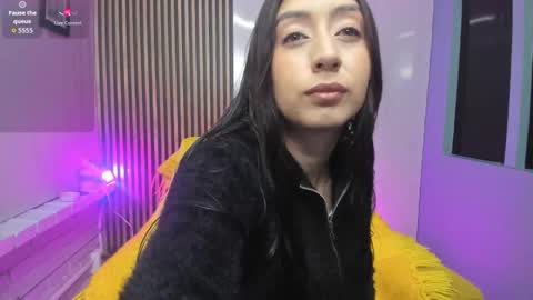 miilu  online show from September 18, 2025, 3:19 am