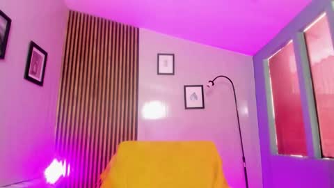 miilu  online show from January 11, 2026, 4:01 pm