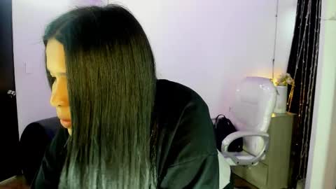 miiss_greyy online show from October 5, 2025, 11:30 am