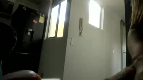 miiss_samantha online show from November 7, 2025, 3:23 pm