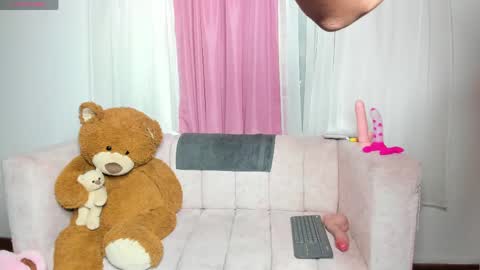 miissy__ online show from May 13, 2026, 7:50 am