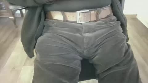 mik online show from November 27, 2025, 11:12 am