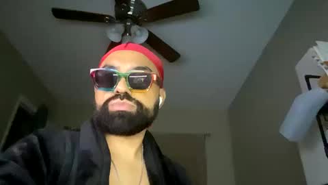 Snapshot of mik138 chatting on October 12, 2025, 2:43 am mik138 online show from October 12, 2025, 2:43 am