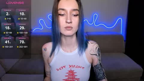 Mika online show from December 3, 2025, 7:56 pm