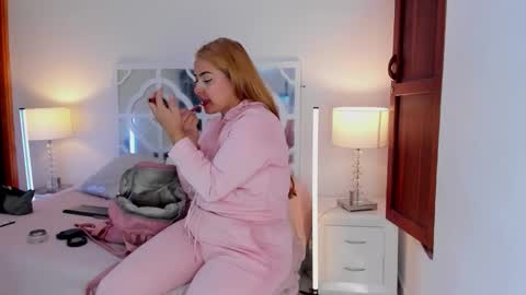 Mikaela blondie bigass online show from February 17, 2026, 12:34 pm