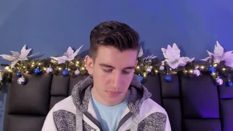 mikael online show from November 29, 2025, 4:48 am