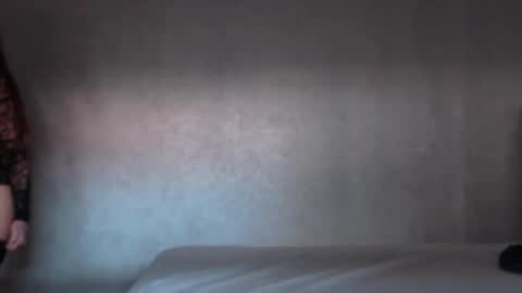 Snapshot of mikahdos chatting on February 4, 2025, 12:22 pm SORAYA online show from February 4, 2025, 12:22 pm