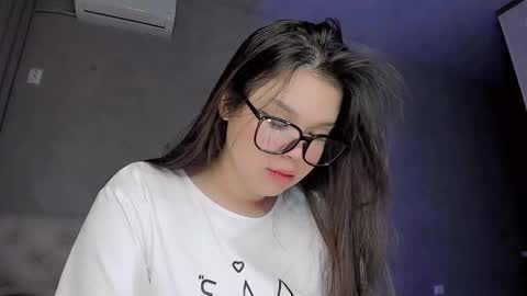 mikasssu online show from January 20, 2025, 3:07 pm