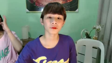 mikay online show from April 15, 2026, 11:06 am