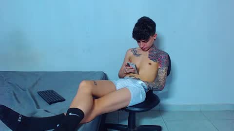 Mike IMDEPENDIENT MODEL online show from April 1, 2026, 1:41 pm