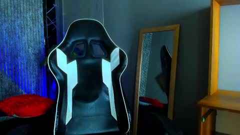 Mike 0233 online show from March 11, 2025, 7:15 am