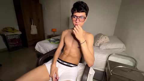 Mike Pineapple online show from November 25, 2025, 3:50 am