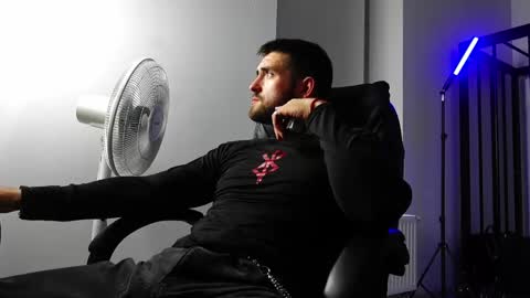 MIKE PLATANO online show from September 14, 2025, 8:52 pm