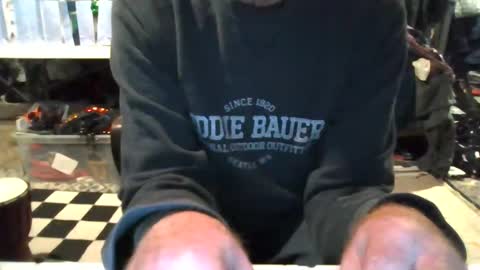 Snapshot of mikeb3200 chatting on February 3, 2025, 8:57 pm mikeb3200 online show from February 3, 2025, 8:57 pm