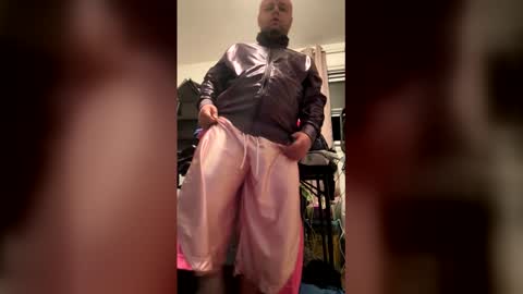 Snapshot of mikeballshorts chatting on June 8, 2026, 5:19 am mikeballshorts online show from June 8, 2026, 5:19 am