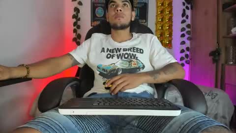 mikee_scooth online show from February 2, 2025, 1:23 am