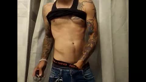 mikesbigcock4u online show from May 30, 2026, 6:21 am