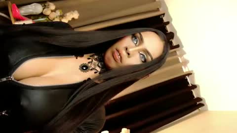 Mistress MikeyAlawi online show from February 28, 2025, 2:31 am