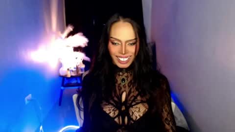 Snapshot of mikeyalawi03 chatting on June 19, 2026, 2:05 am Mistress MikeyAlawi online show from June 19, 2026, 2:05 am