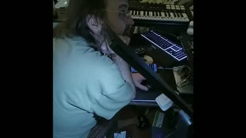 Snapshot of mikeylikesit38 chatting on December 2, 2024, 5:04 am Mikey online show from December 2, 2024, 5:04 am