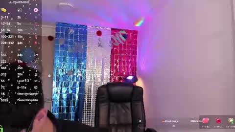 VIOLETAMIKE online show from July 22, 2026, 9:06 pm