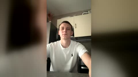 Snapshot of mikimaus0101 chatting on May 30, 2026, 4:09 am Michael online show from May 30, 2026, 4:09 am