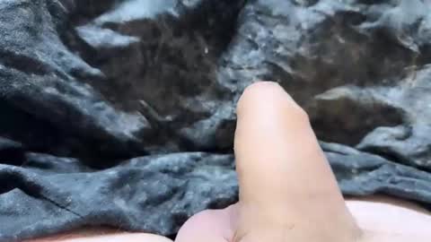 mikke332 online show from April 19, 2026, 9:17 pm