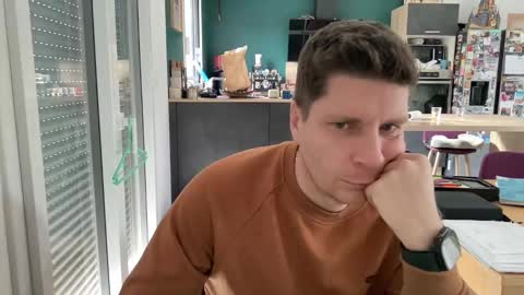 Snapshot of miklp8463 chatting on February 3, 2026, 8:41 am miklp8463 online show from February 3, 2026, 8:41 am