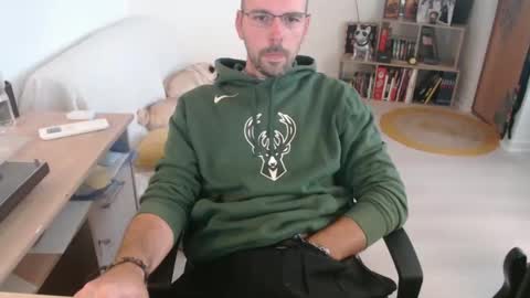 Snapshot of mikmik91 chatting on September 23, 2025, 8:39 am mikmik91 online show from September 23, 2025, 8:39 am