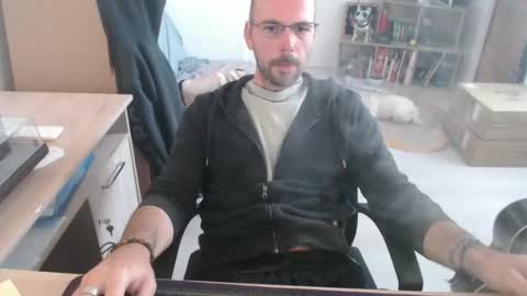 Snapshot of mikmik91 chatting on October 21, 2025, 10:49 am mikmik91 online show from October 21, 2025, 10:49 am