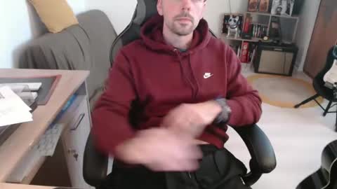 mikmik91 online show from February 18, 2026, 10:55 am