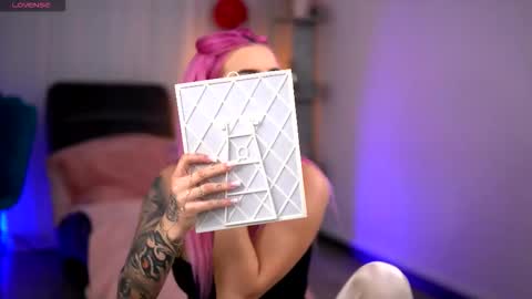 Miky online show from February 28, 2026, 4:02 am