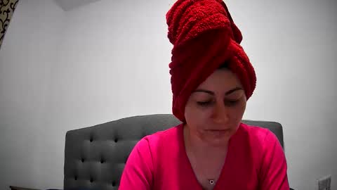 Mikyloveu online show from March 21, 2026, 3:48 pm