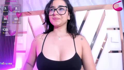 Camila online show from September 13, 2025, 7:02 pm