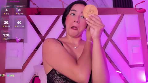 Camila online show from October 8, 2025, 7:11 pm