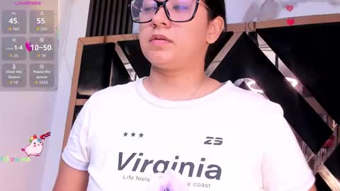 Camila online show from March 29, 2026, 6:52 pm