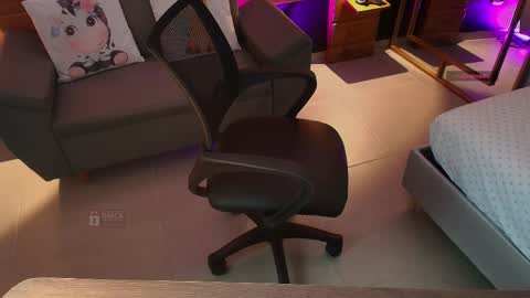 Milena  online show from April 5, 2026, 11:07 am