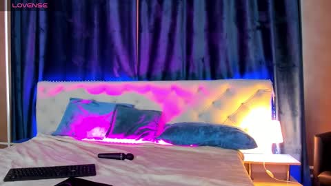 mila_kinor online show from March 11, 2025, 6:43 am