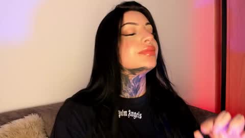     online show from February 3, 2026, 9:36 am